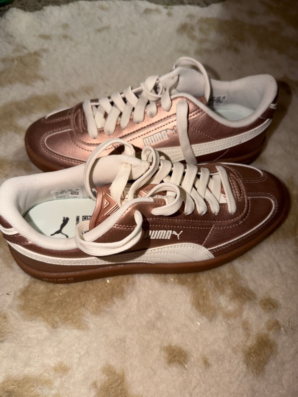 NIB Puma Metallic Rose Gold sneakers